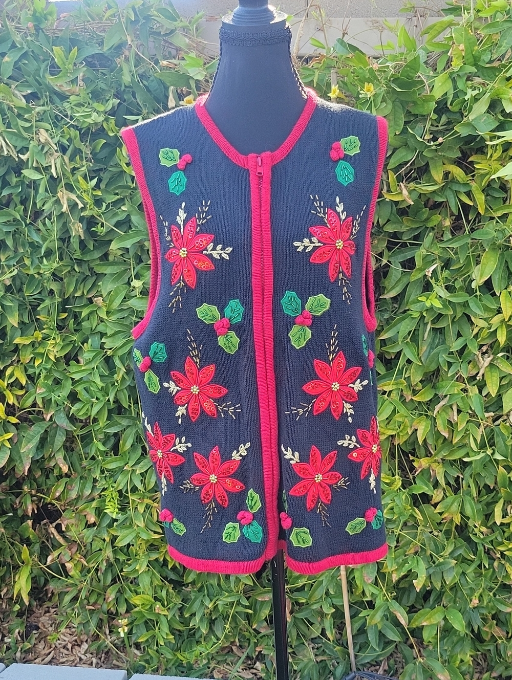 Vintage Black Christmas Vest W/Sequin Emboidered Pointsettias & Gold Leafing